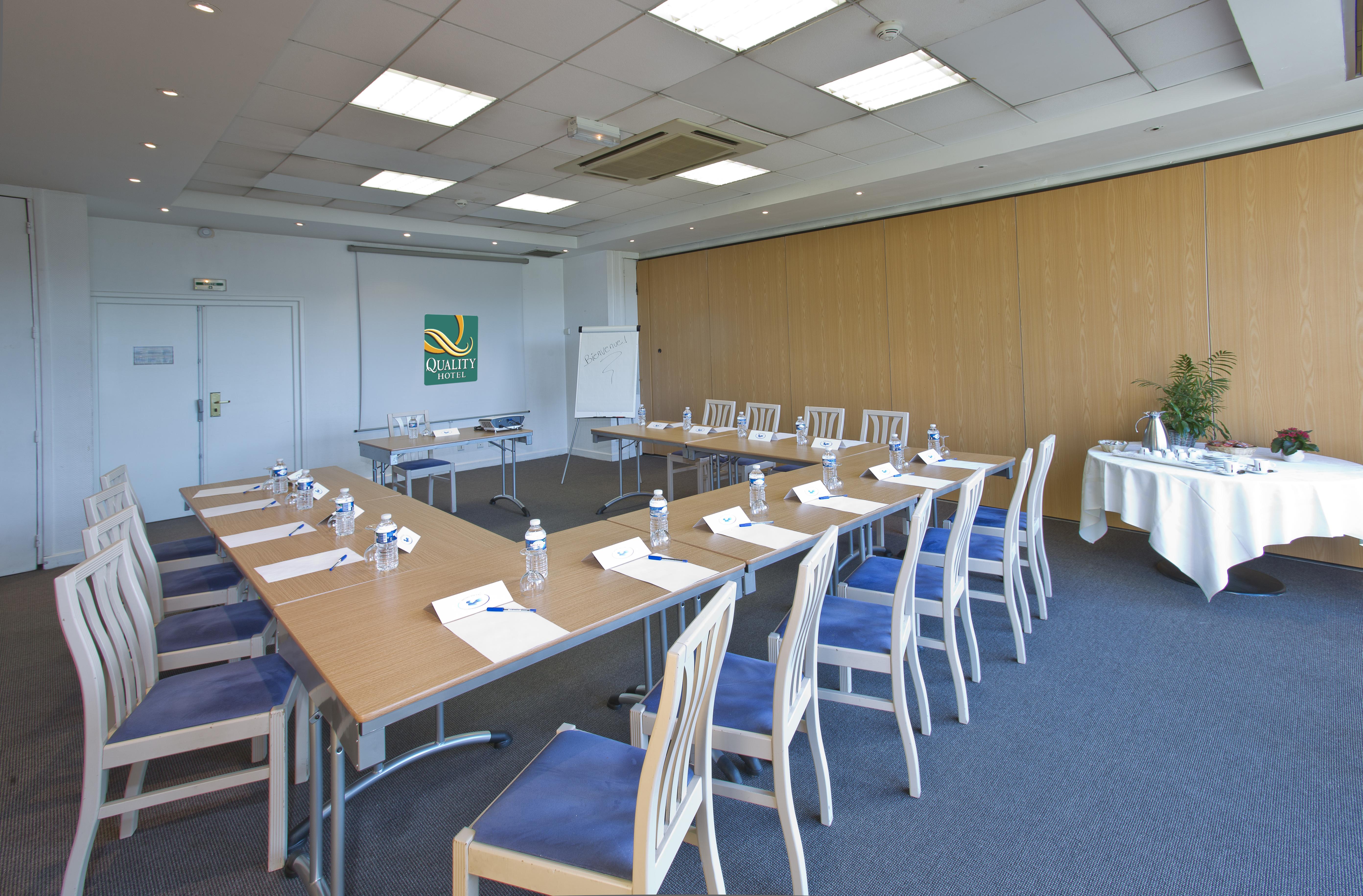 Best Western Hotel Du Lac Dunkerque- Restaurant Ouvert 7/7 Midi Et Soir Armbouts-Cappel Exterior foto